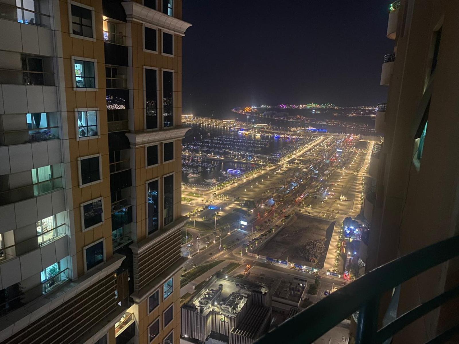 Budget Rooms With Private Bathroom For 'Girls' Only In Dubai, Marina Exterior photo